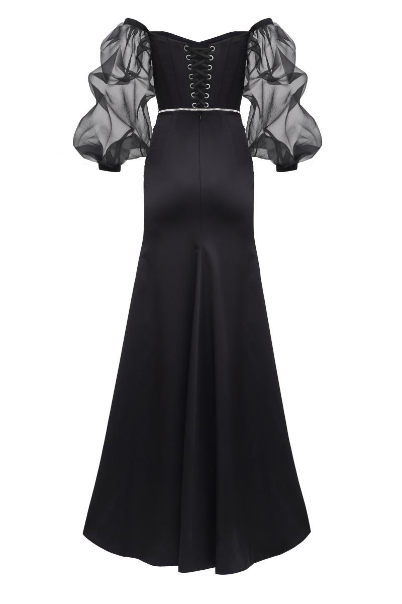 Sisi Black